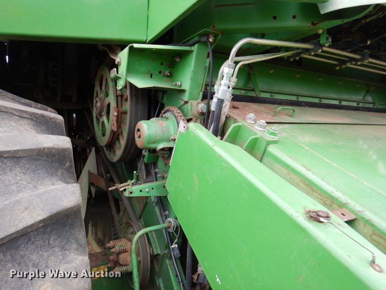 image for item DP3991 1993 John Deere 9600  combine