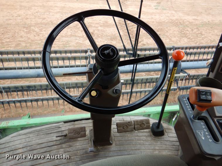 image for item DP3991 1993 John Deere 9600  combine