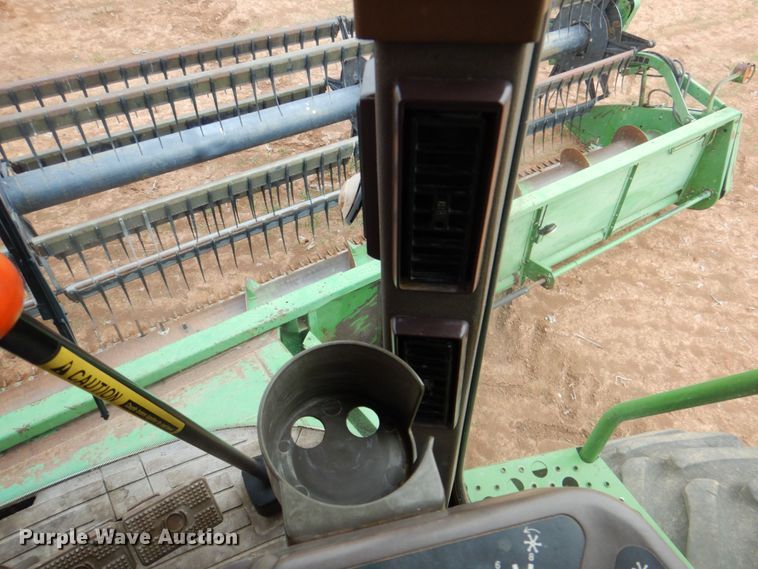 image for item DP3991 1993 John Deere 9600  combine