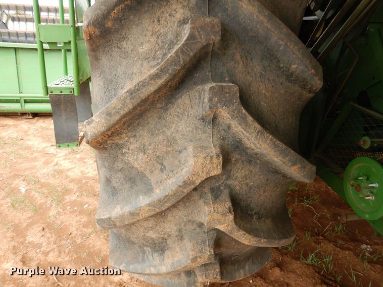 image for item DP3991 1993 John Deere 9600  combine