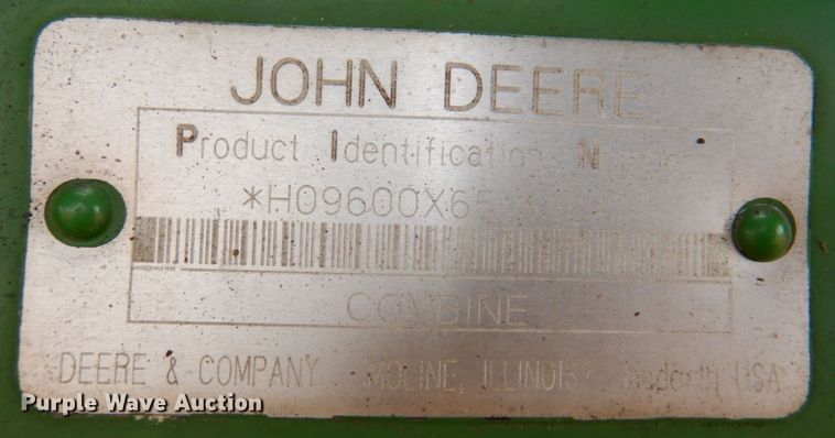image for item DP3991 1993 John Deere 9600  combine