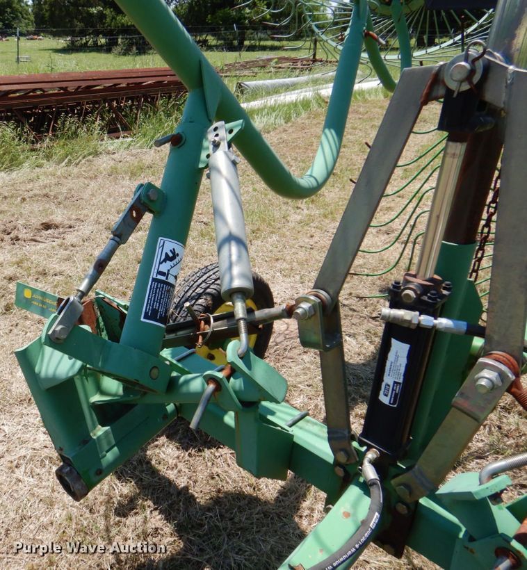 image for item DP4003 John Deere 702  hay rake