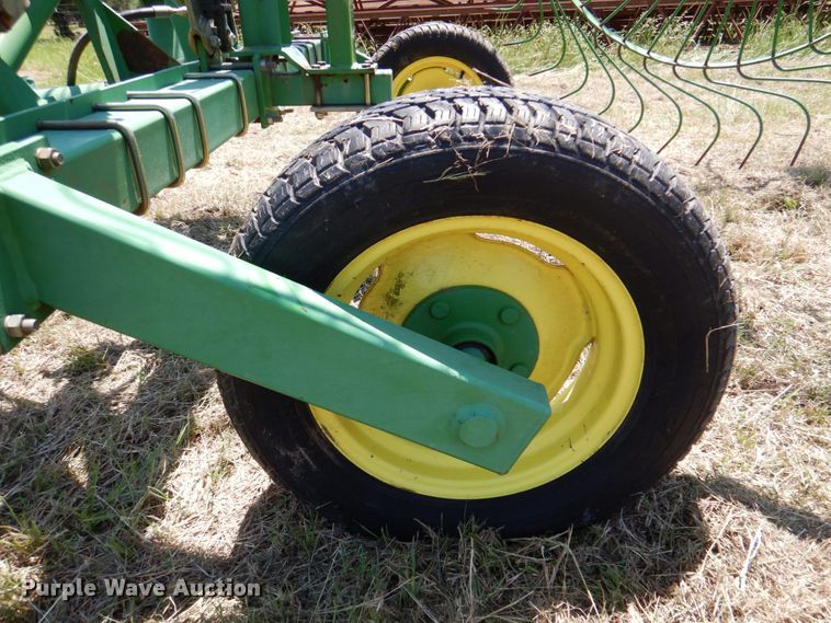 image for item DP4003 John Deere 702  hay rake