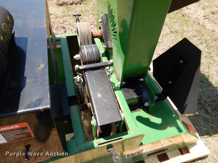 Frontier WC1105 wood chipper in Kemp, TX Item DP4005 sold Purple Wave