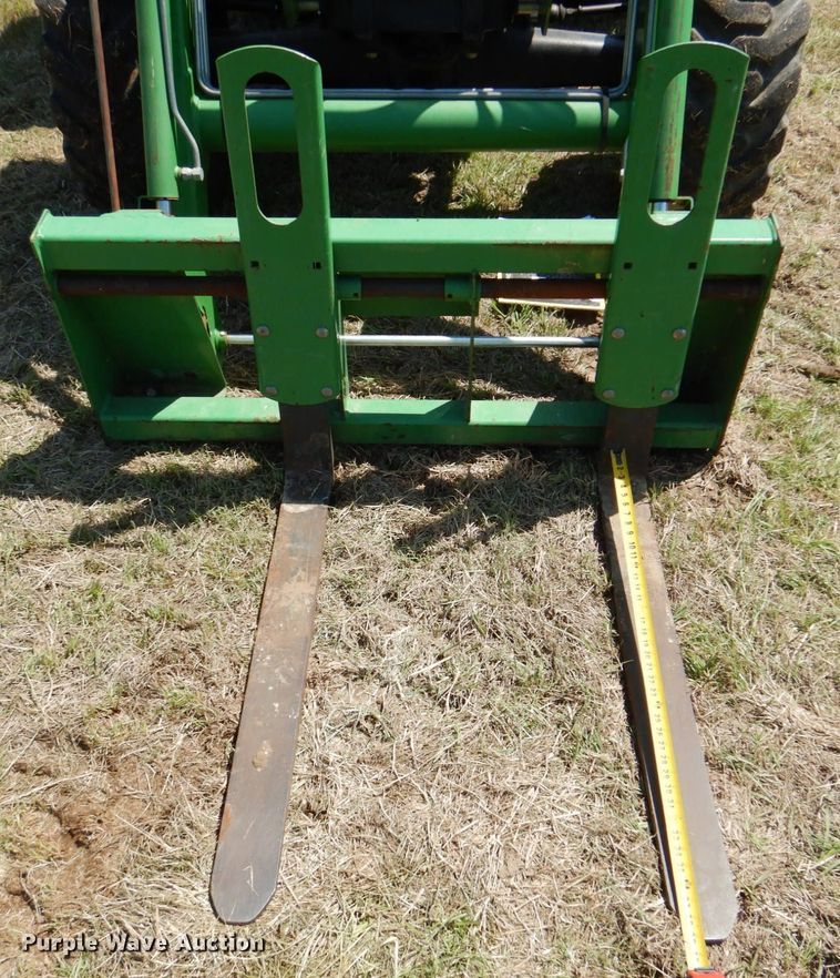 image for item DP4006 2005 John Deere 5225  MFWD tractor