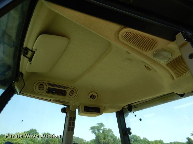 image for item DP4006 2005 John Deere 5225  MFWD tractor