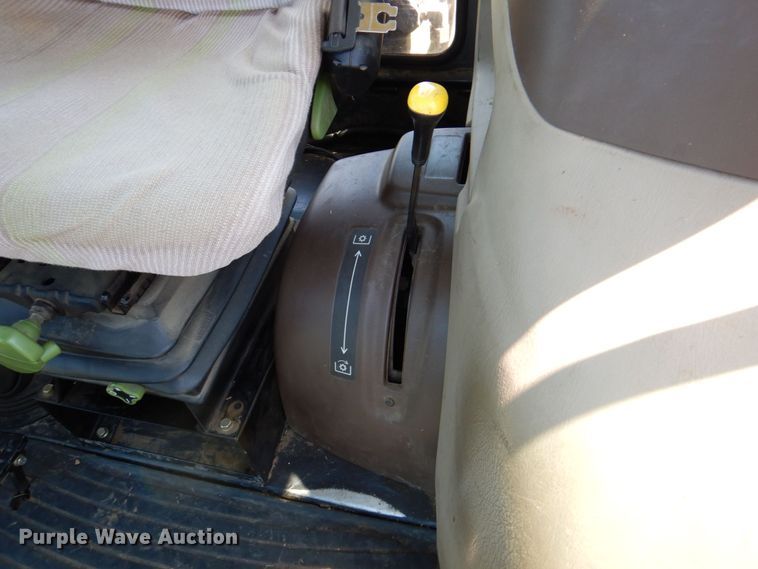 image for item DP4006 2005 John Deere 5225  MFWD tractor