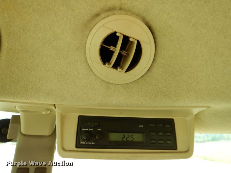 image for item DP4006 2005 John Deere 5225  MFWD tractor