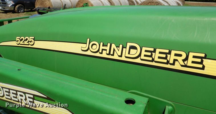 image for item DP4006 2005 John Deere 5225  MFWD tractor