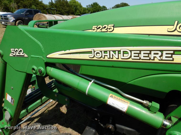 image for item DP4006 2005 John Deere 5225  MFWD tractor