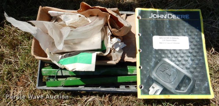 image for item DP4009 2008 John Deere 348  small square baler