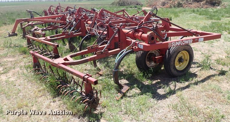 image for item DP4651 Sunflower Fallow King 3050-35  field cultivator