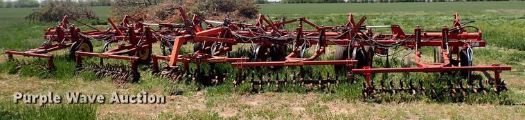 image for item DP4651 Sunflower Fallow King 3050-35  field cultivator