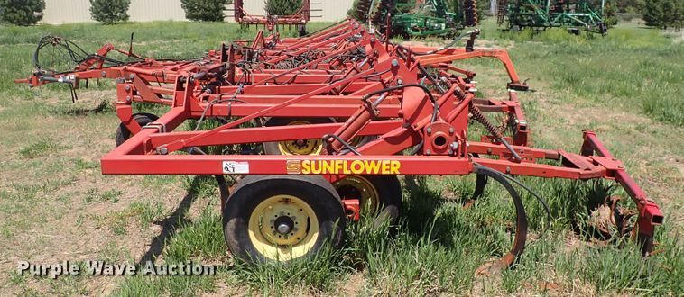 image for item DP4651 Sunflower Fallow King 3050-35  field cultivator