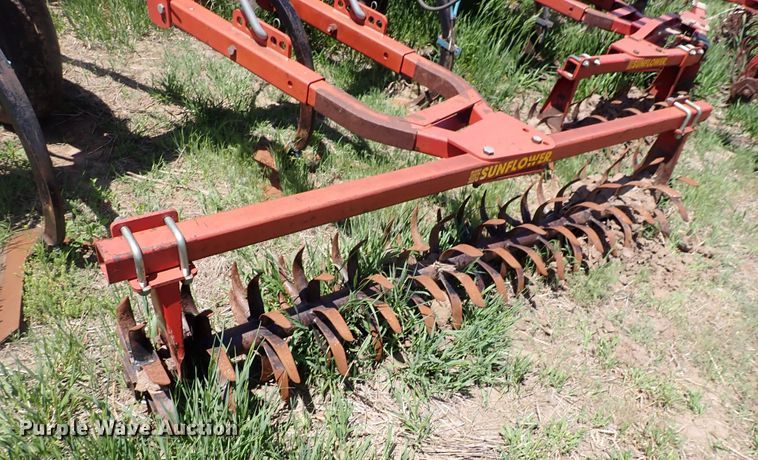 image for item DP4651 Sunflower Fallow King 3050-35  field cultivator