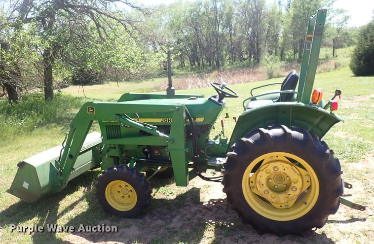 image for item DP4660 John Deere 850  MFWD tractor