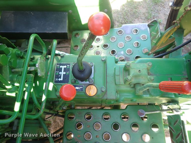 image for item DP4660 John Deere 850  MFWD tractor