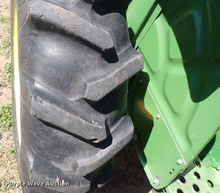 image for item DP4660 John Deere 850  MFWD tractor