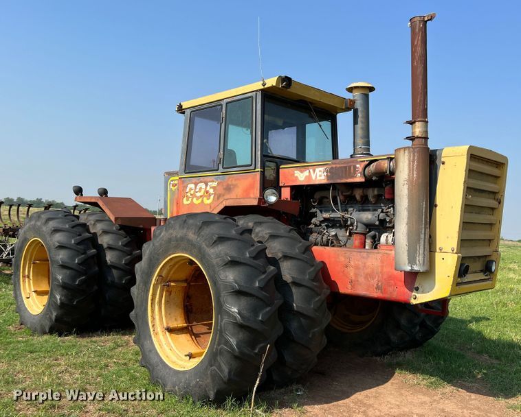 image for item DR1339 1981 Versatile 895  4WD tractor
