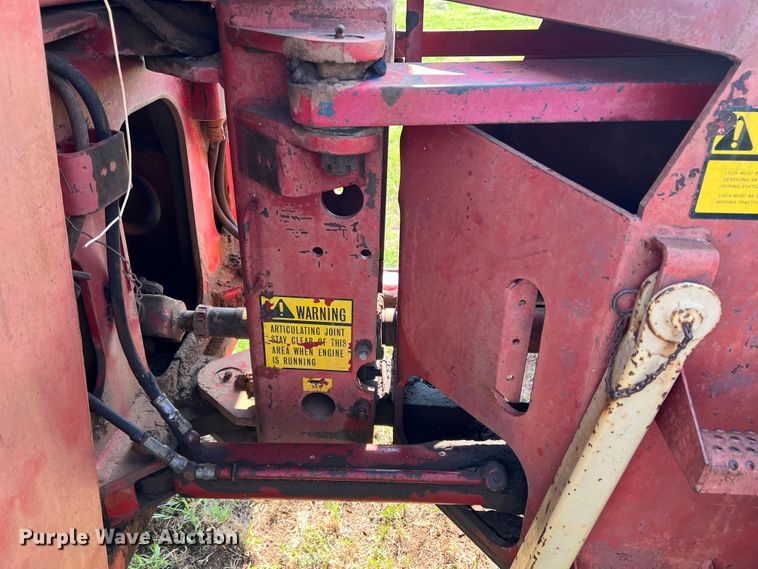 image for item DR1339 1981 Versatile 895  4WD tractor