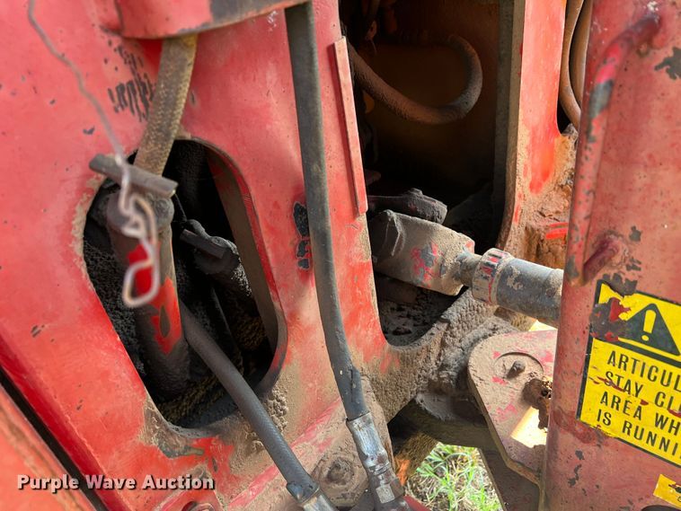 image for item DR1339 1981 Versatile 895  4WD tractor