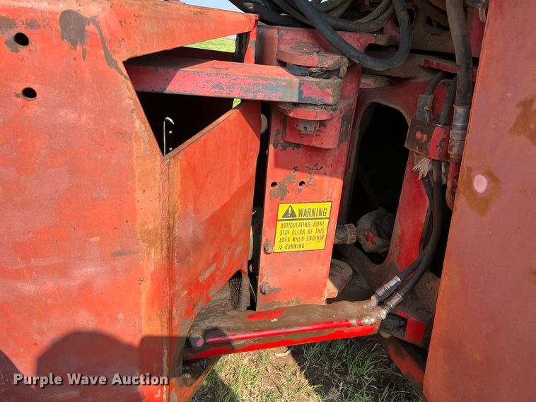 image for item DR1339 1981 Versatile 895  4WD tractor