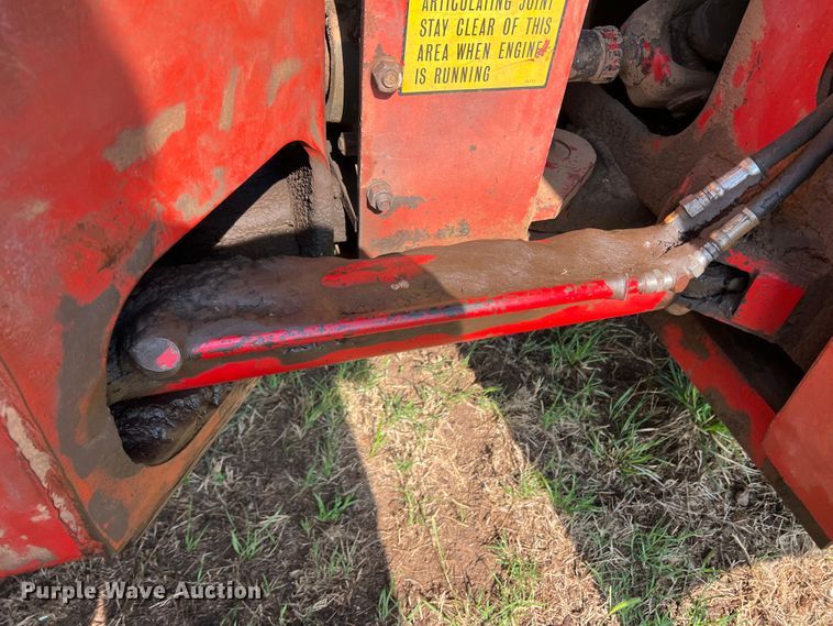 image for item DR1339 1981 Versatile 895  4WD tractor