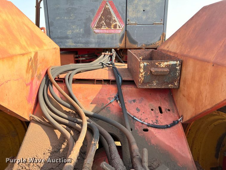 image for item DR1339 1981 Versatile 895  4WD tractor