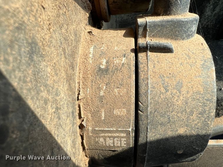 image for item DR1339 1981 Versatile 895  4WD tractor