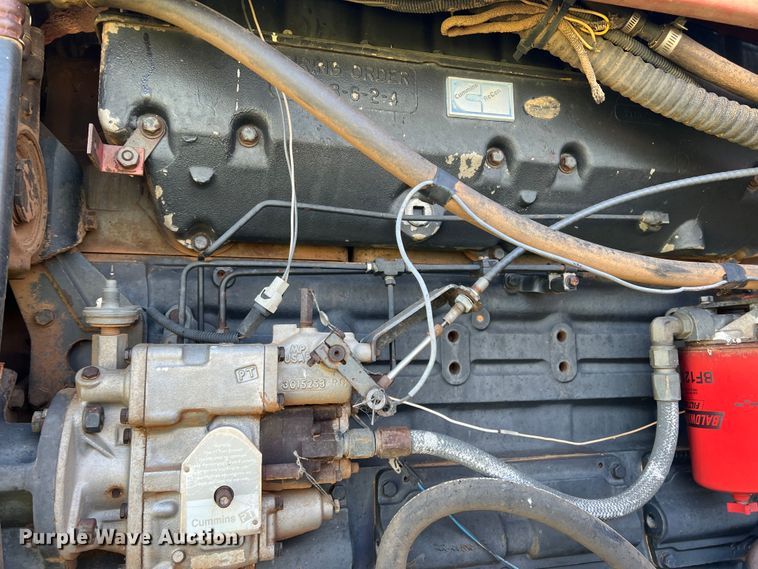 image for item DR1339 1981 Versatile 895  4WD tractor