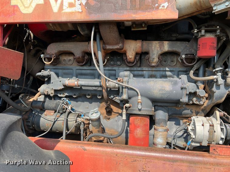 image for item DR1339 1981 Versatile 895  4WD tractor