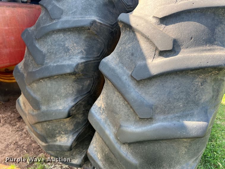 image for item DR1339 1981 Versatile 895  4WD tractor