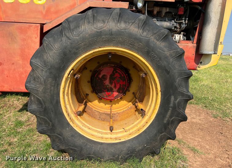 image for item DR1339 1981 Versatile 895  4WD tractor