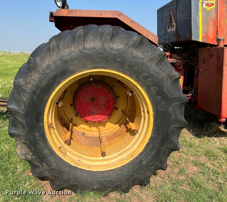 image for item DR1339 1981 Versatile 895  4WD tractor