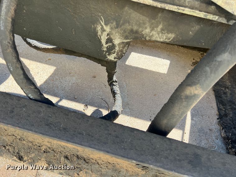 image for item DR1341 2001 Daewoo  engine