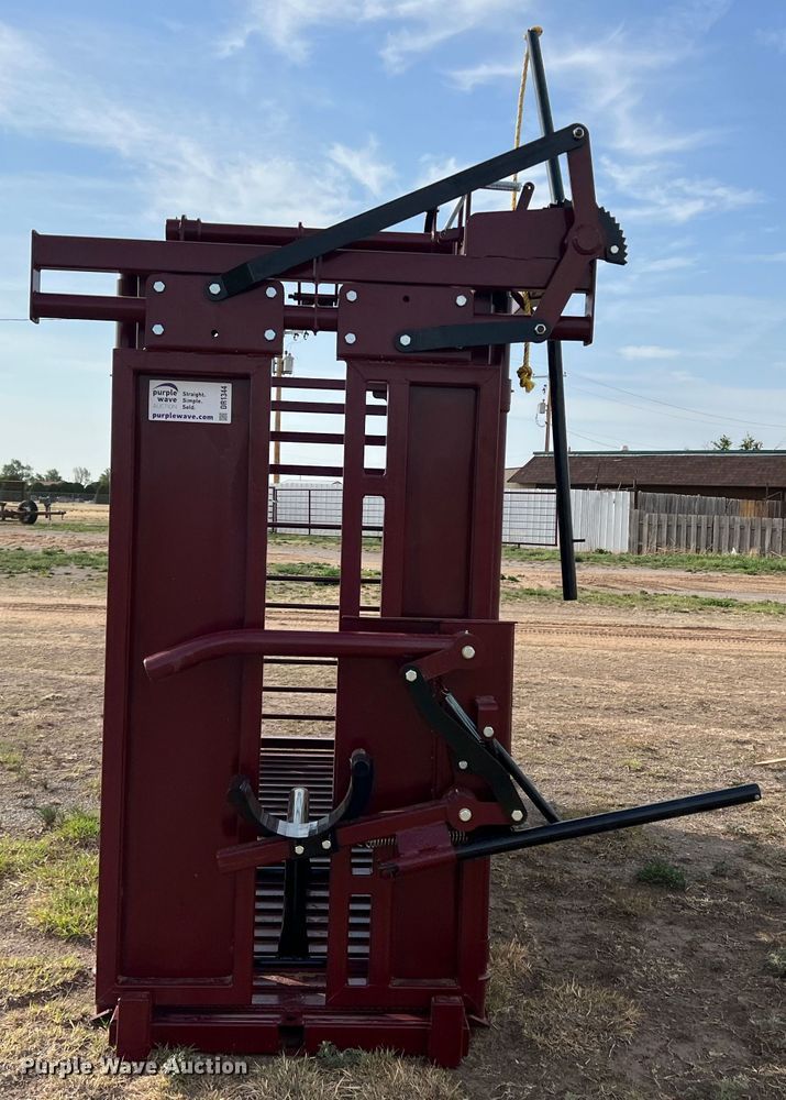 image for item DR1344 Livestock squeeze chute