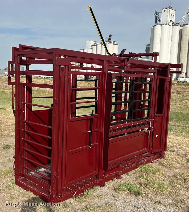 image for item DR1344 Livestock squeeze chute