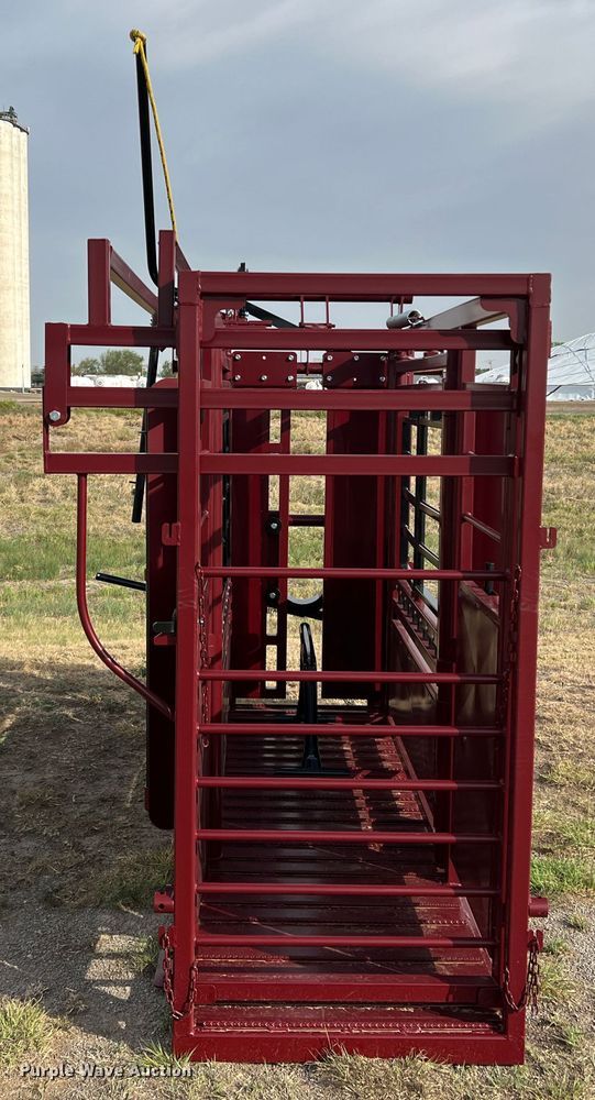 image for item DR1344 Livestock squeeze chute