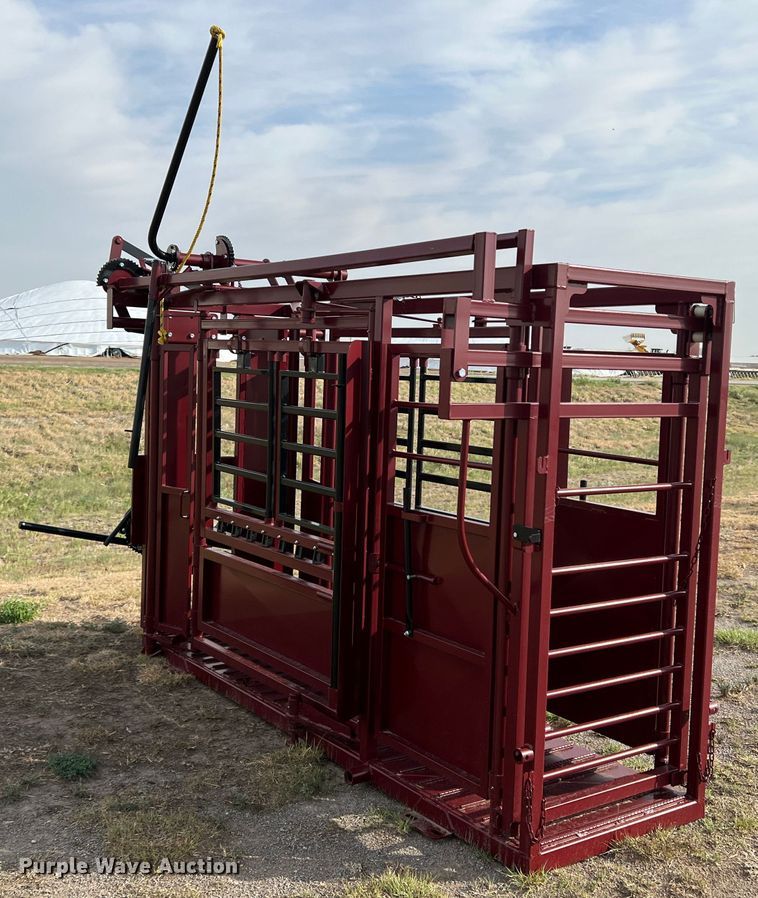 image for item DR1344 Livestock squeeze chute