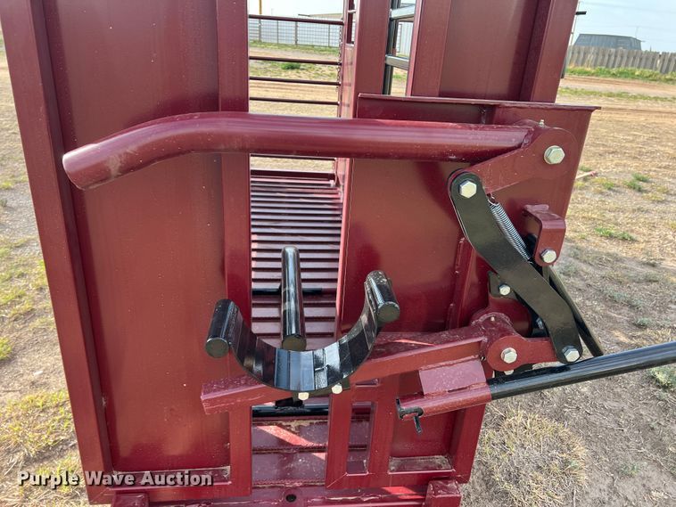 image for item DR1344 Livestock squeeze chute
