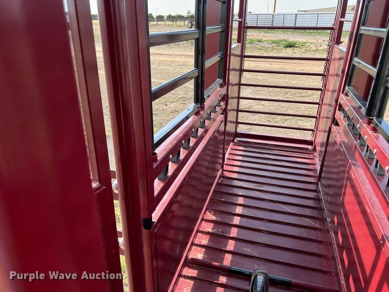 image for item DR1344 Livestock squeeze chute