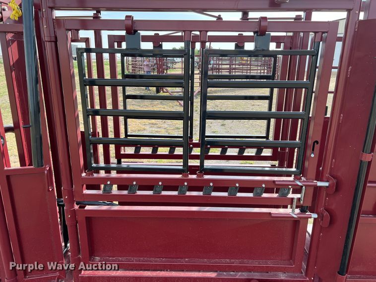 image for item DR1344 Livestock squeeze chute