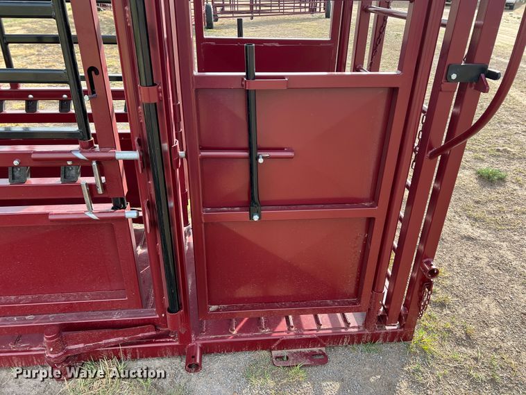 image for item DR1344 Livestock squeeze chute