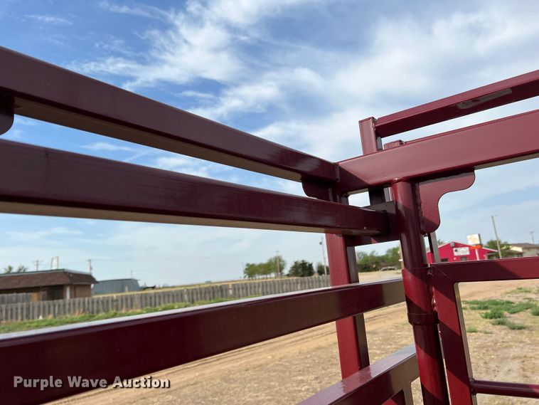 image for item DR1344 Livestock squeeze chute