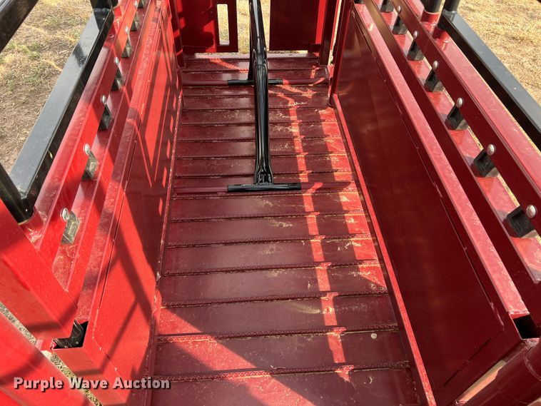 image for item DR1344 Livestock squeeze chute