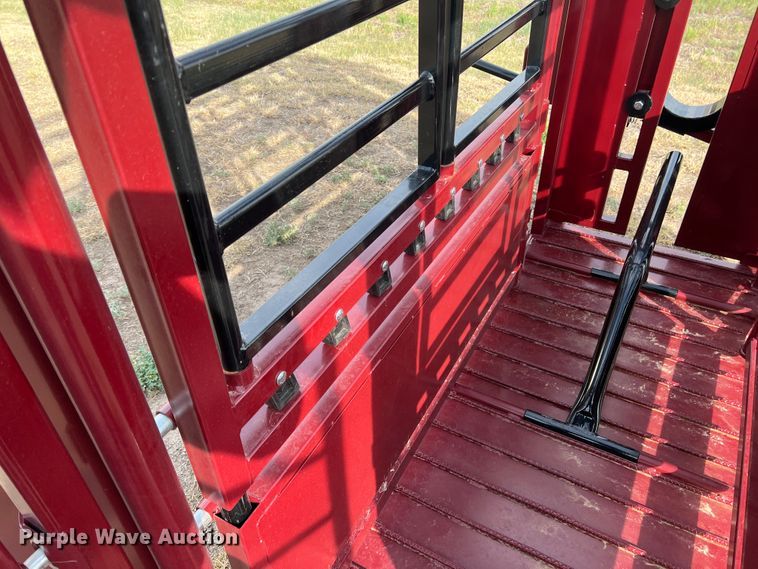 image for item DR1344 Livestock squeeze chute