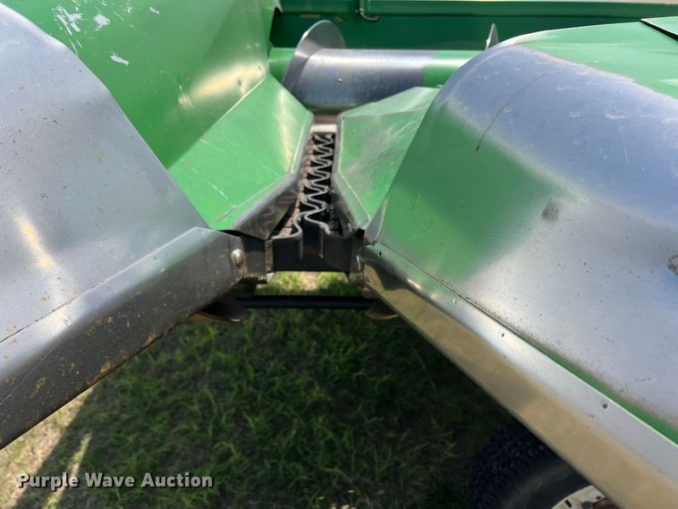 image for item DR1360 1995 John Deere 853A  all-crop head