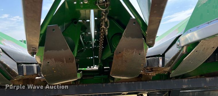 image for item DR1360 1995 John Deere 853A  all-crop head