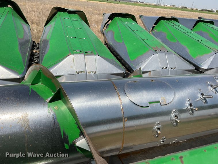 image for item DR1360 1995 John Deere 853A  all-crop head