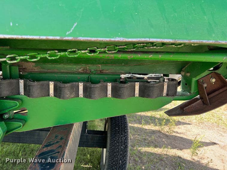 image for item DR1360 1995 John Deere 853A  all-crop head